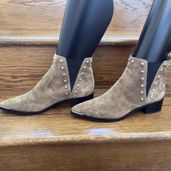 Marc Fisher Studded Chelsea Boot Taupe Suede 8.5 NWOT - Picture 2 of 10